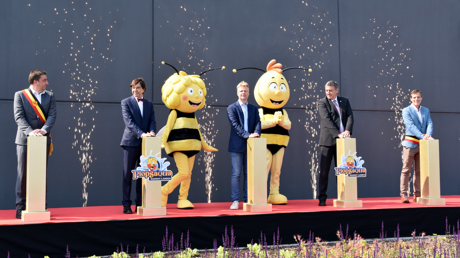 VIDEO: Plopsaqua Landen-Hannuit vandaag officieel geopend in bijzijn van minister presidenten Jambon en Di Rupo