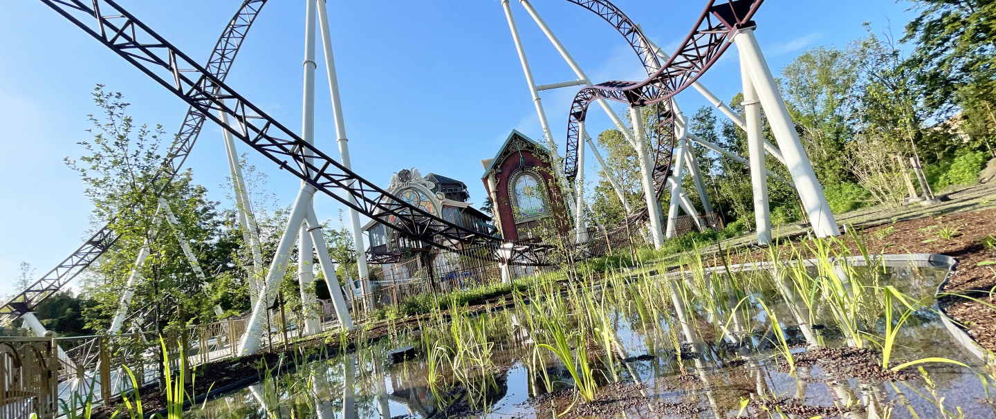 VIDEO: Plopsaland De Panne opent meest spectaculaire rollercoaster van Europa: ‘The Ride to Happiness by Tomorrowland’ ​