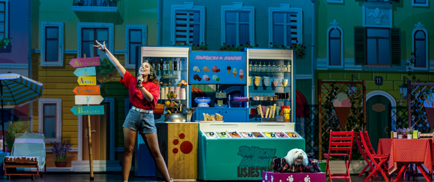 SAMSON & MARIE ZETTEN DEZE ZOMER PLOPSALAND DE PANNE OP STELTEN