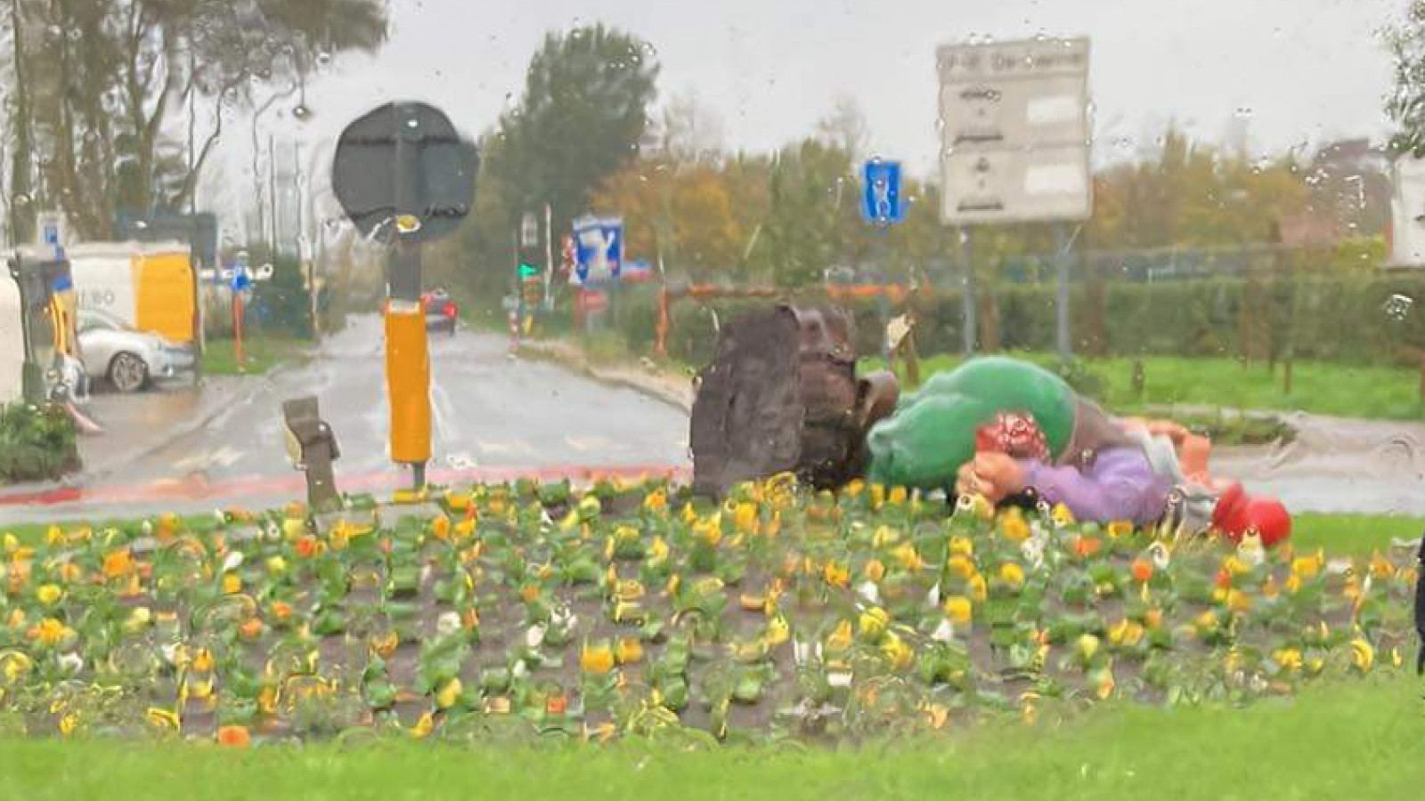 Ook Plop blijft niet gespaard van storm Ciarán...