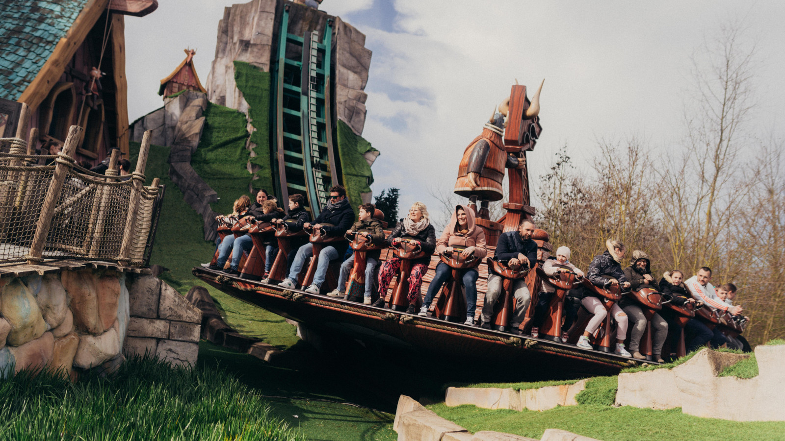 Grand opening Plopsaland_-2024- maart- 23- 16h - 19m - 02 - Plopsaland De Panne - Lars Crommelinck.jpg