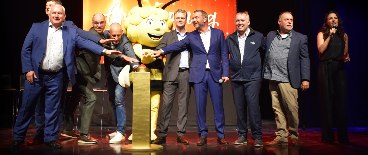 VIDEO: Themapark Majaland Kownaty op spectaculaire wijze geopend