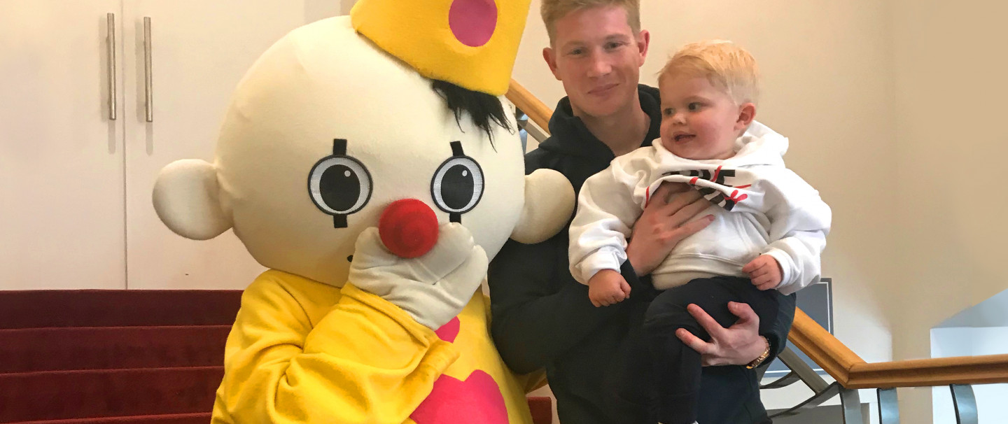 Kevin De Bruyne célèbre son titre national à Plopsaland De Panne!