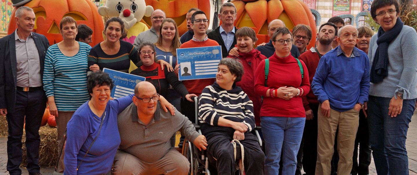 Staatssecretaris Zuhal Demir stelt ‘European Disability Card’ voor in Plopsaland De Panne